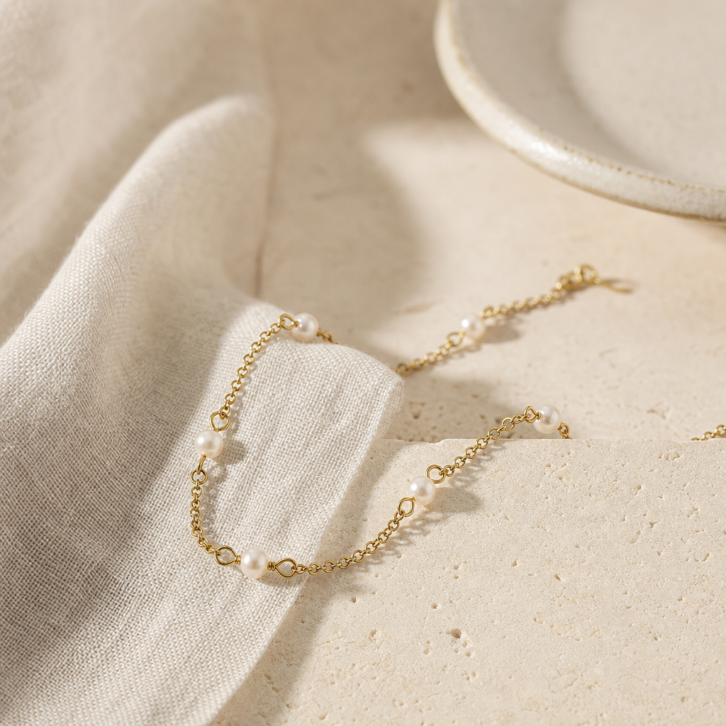 Freshwater Pearl 18K Gold Plated Necklace Hero Support A product image featuring Freshwater Pearl.