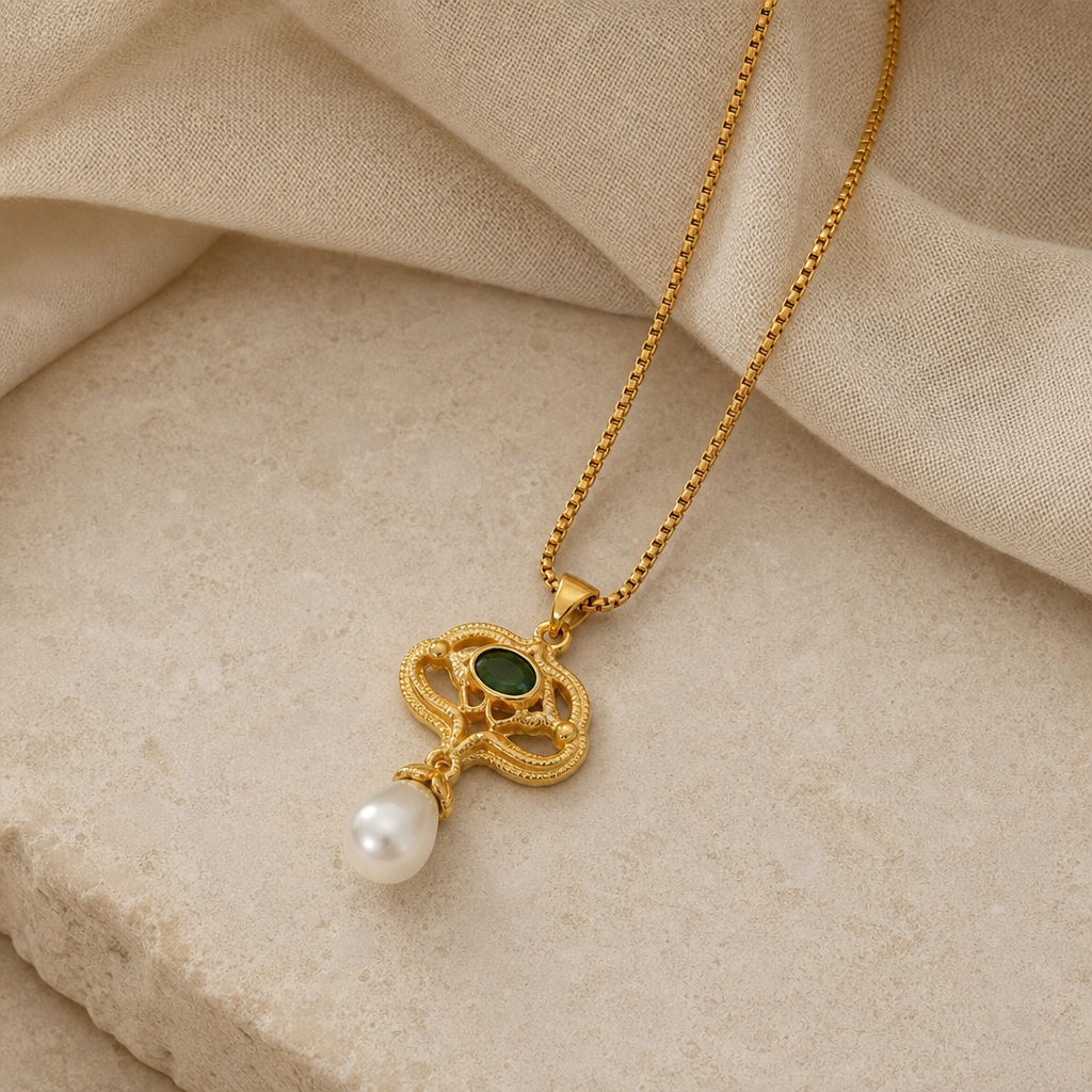 Freshwater Pearl Titanium Steel Geometric Necklace Hero Support B product image featuring Freshwater Pearl.